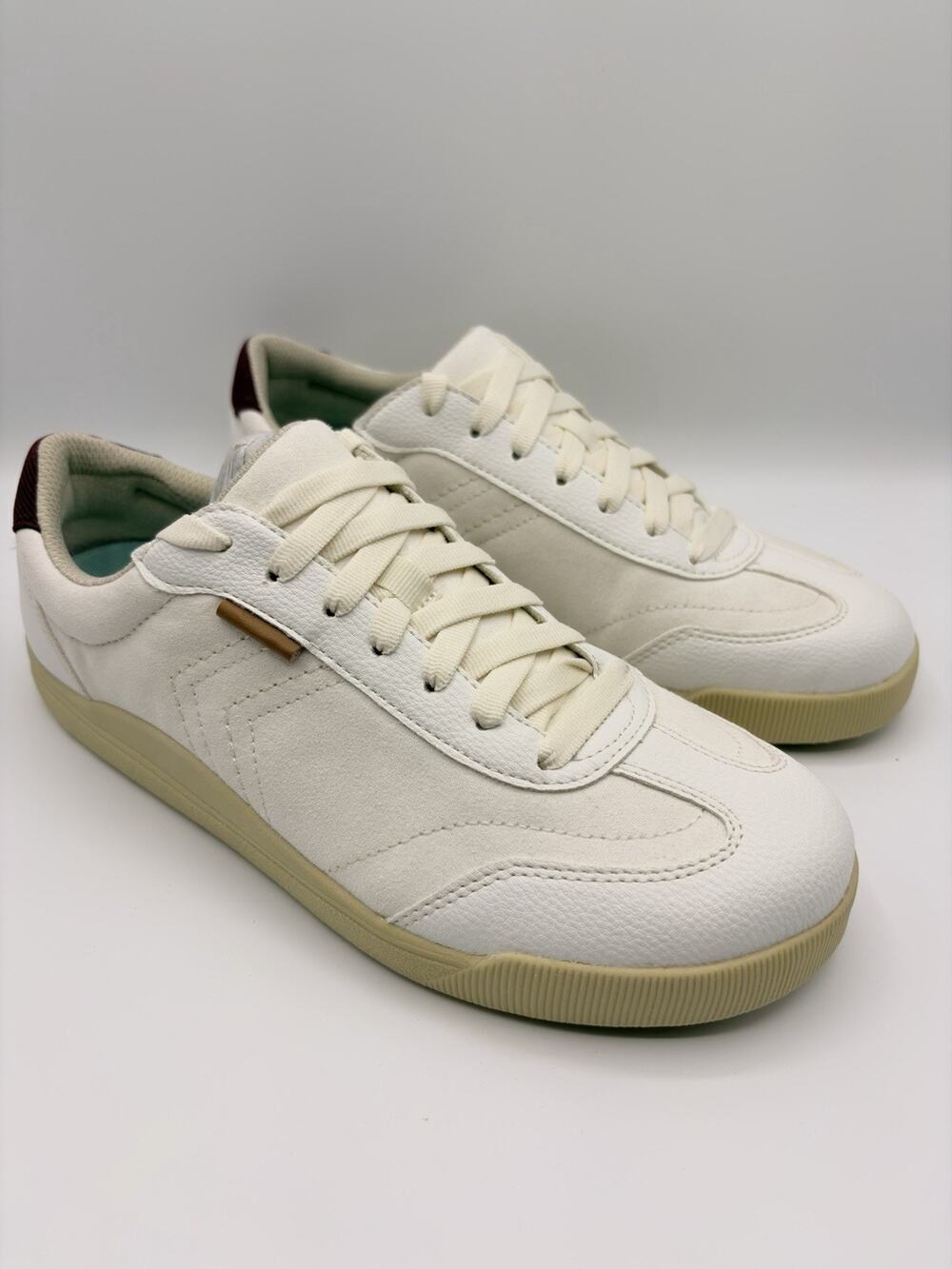Dr.Scholl's Shoes Womens Be True. Sneakers US Size 7.5 M EU 38 White Beige NWOB
